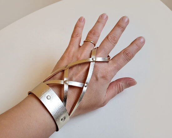 Zelta ādas plaukstas rota (Harness)