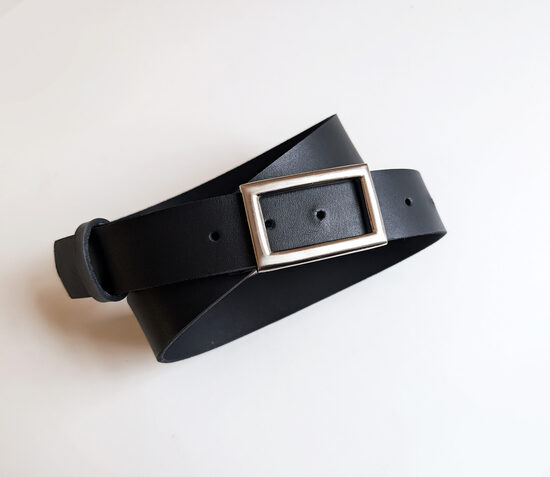 Melna ādas josta ar kvadrātveida sprādzi, 3.5 cm plata