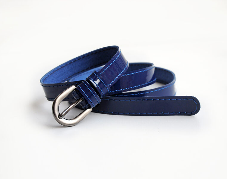 Tumši zila lakādas josta, 2 cm plata